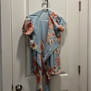 Two piece dress set lightly worn